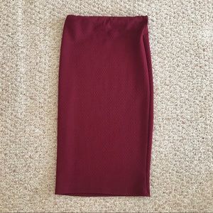 🌻CHARLOTTE RUSSE red wine pencil skirt size XS🌻